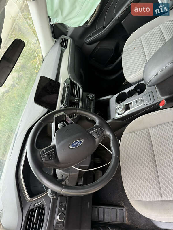 Позашляховик / Кросовер Ford Escape 2021 в Тернополі