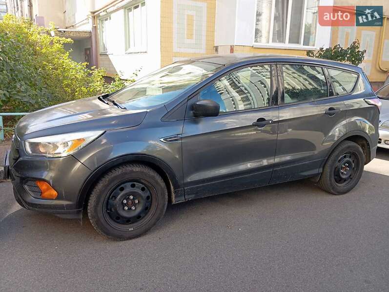 Внедорожник / Кроссовер Ford Escape 2017 в Киеве