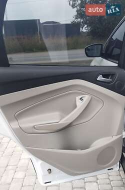 Внедорожник / Кроссовер Ford Escape 2013 в 