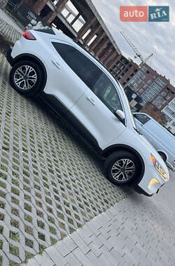 Внедорожник / Кроссовер Ford Escape 2020 в 