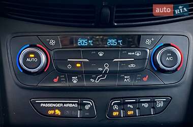 Внедорожник / Кроссовер Ford Escape 2016 в 