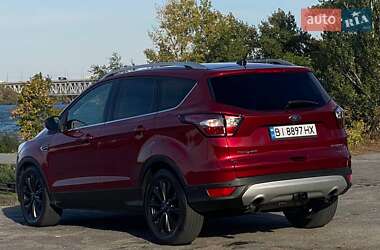 Внедорожник / Кроссовер Ford Escape 2016 в 