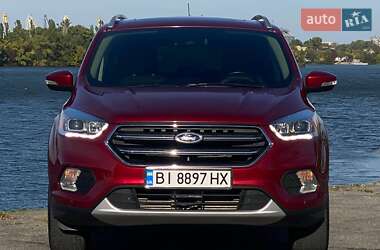 Внедорожник / Кроссовер Ford Escape 2016 в 