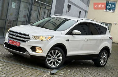 Внедорожник / Кроссовер Ford Escape 2017 в 