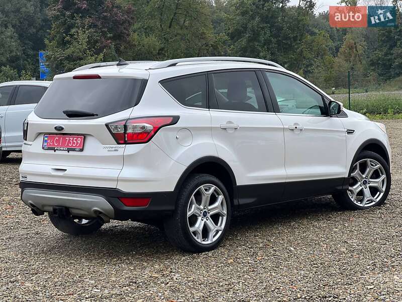 Внедорожник / Кроссовер Ford Escape 2018 в Стрые