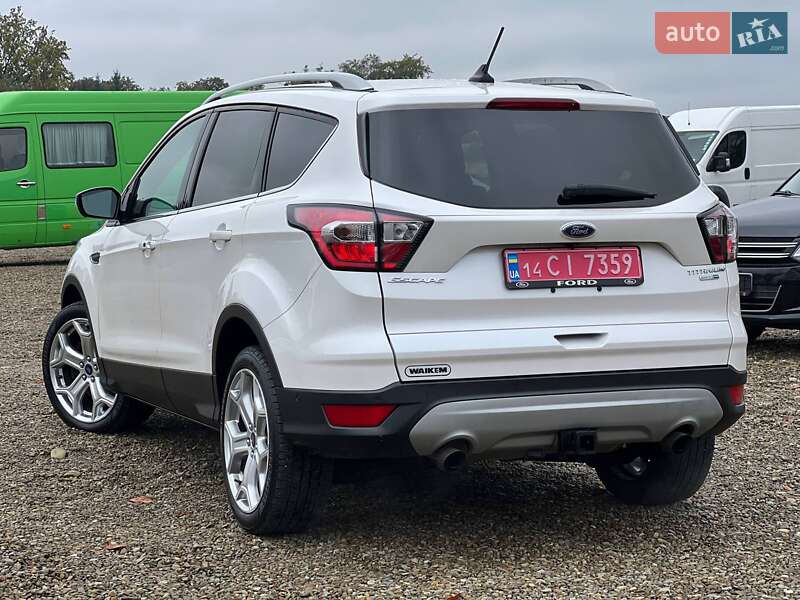 Внедорожник / Кроссовер Ford Escape 2018 в Стрые