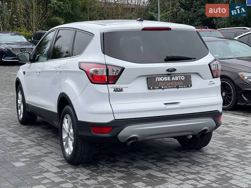 Внедорожник / Кроссовер Ford Escape 2017 в Львове