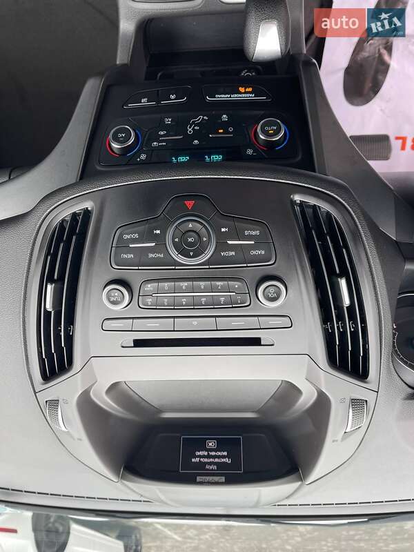 Внедорожник / Кроссовер Ford Escape 2017 в Львове