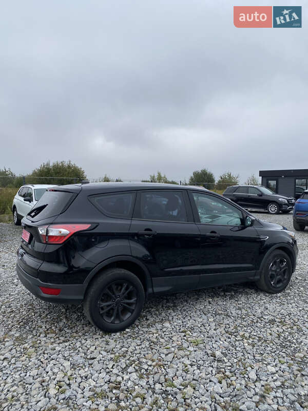 Внедорожник / Кроссовер Ford Escape 2017 в Львове