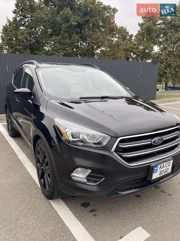 Внедорожник / Кроссовер Ford Escape 2016 в Киеве