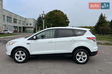 Внедорожник / Кроссовер Ford Escape 2015 в 