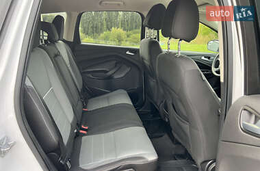 Внедорожник / Кроссовер Ford Escape 2015 в 