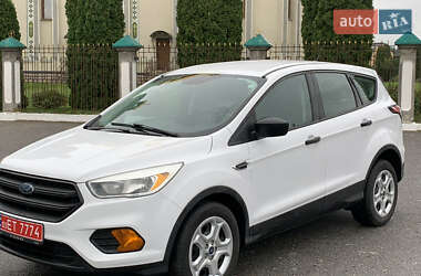 Внедорожник / Кроссовер Ford Escape 2017 в 
