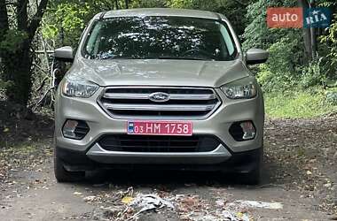 Внедорожник / Кроссовер Ford Escape 2017 в Львове