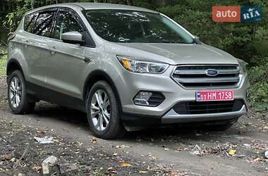 Внедорожник / Кроссовер Ford Escape 2017 в 