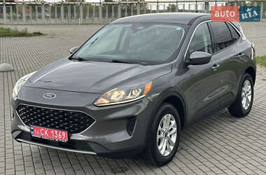 Позашляховик / Кросовер Ford Escape 2021 в 