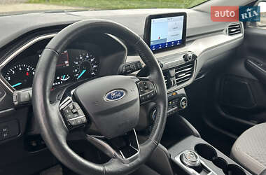 Позашляховик / Кросовер Ford Escape 2021 в 