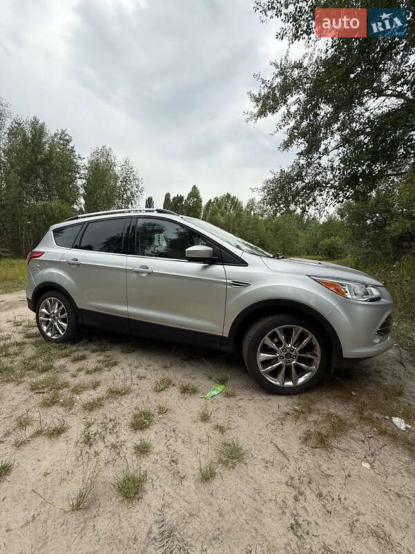 Внедорожник / Кроссовер Ford Escape 2015 в Киеве