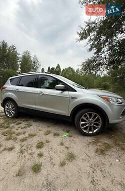 Внедорожник / Кроссовер Ford Escape 2015 в 