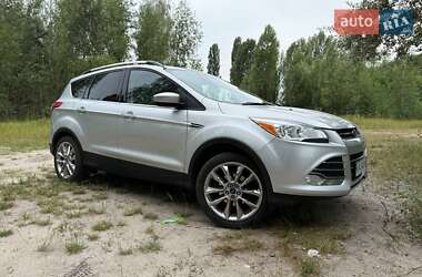 Внедорожник / Кроссовер Ford Escape 2015 в 