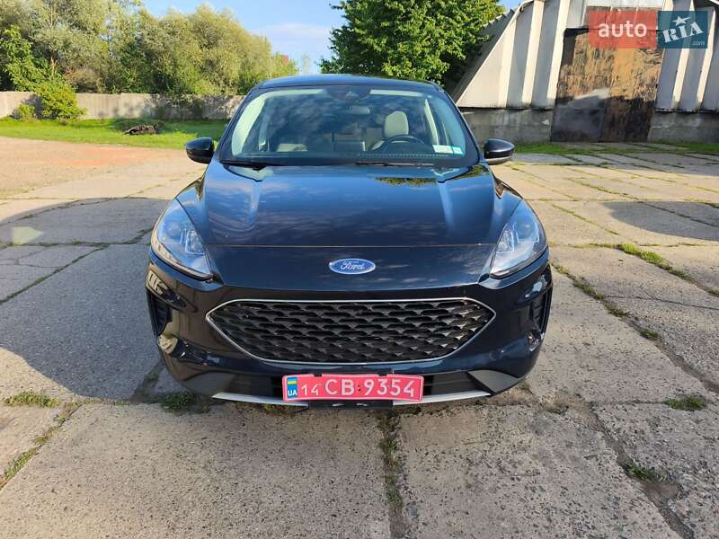 Позашляховик / Кросовер Ford Escape 2021 в Стрию