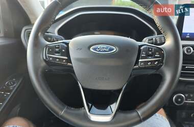 Внедорожник / Кроссовер Ford Escape 2021 в 