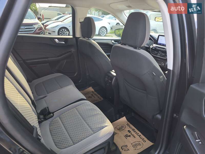 Позашляховик / Кросовер Ford Escape 2021 в Стрию