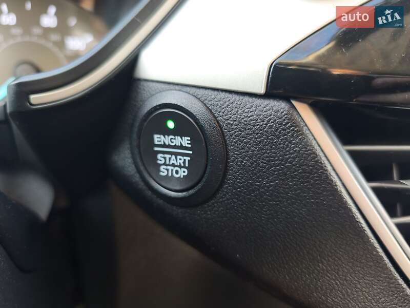 Позашляховик / Кросовер Ford Escape 2021 в Стрию