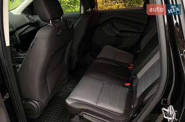 Внедорожник / Кроссовер Ford Escape 2019 в 