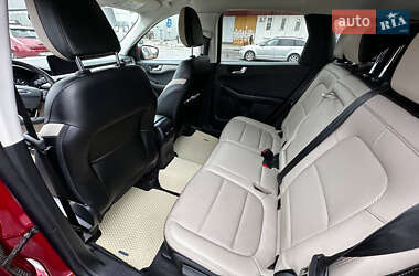 Внедорожник / Кроссовер Ford Escape 2022 в 
