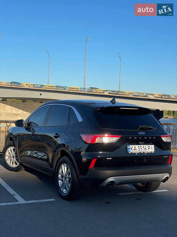 Внедорожник / Кроссовер Ford Escape 2022 в Киеве