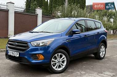 Внедорожник / Кроссовер Ford Escape 2019 в 