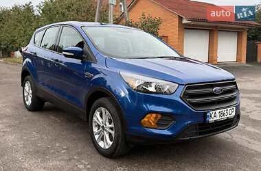 Внедорожник / Кроссовер Ford Escape 2019 в 