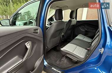 Внедорожник / Кроссовер Ford Escape 2019 в 
