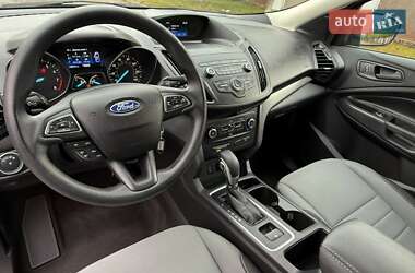 Внедорожник / Кроссовер Ford Escape 2019 в 