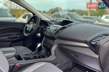 Внедорожник / Кроссовер Ford Escape 2017 в 