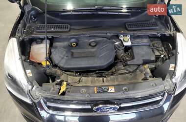 Внедорожник / Кроссовер Ford Escape 2015 в 