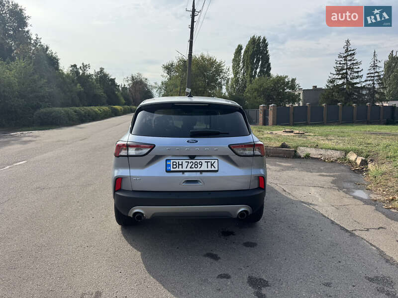Внедорожник / Кроссовер Ford Escape 2022 в Кривом Роге