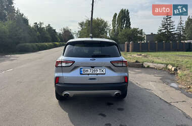 Внедорожник / Кроссовер Ford Escape 2022 в 