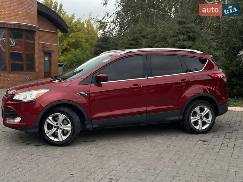 Внедорожник / Кроссовер Ford Escape 2015 в Дубно