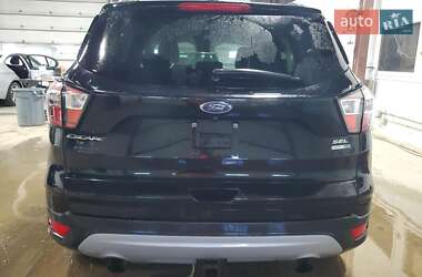 Внедорожник / Кроссовер Ford Escape 2018 в 