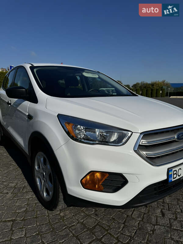 Внедорожник / Кроссовер Ford Escape 2017 в Жовкве