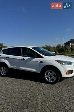 Внедорожник / Кроссовер Ford Escape 2017 в Жовкве