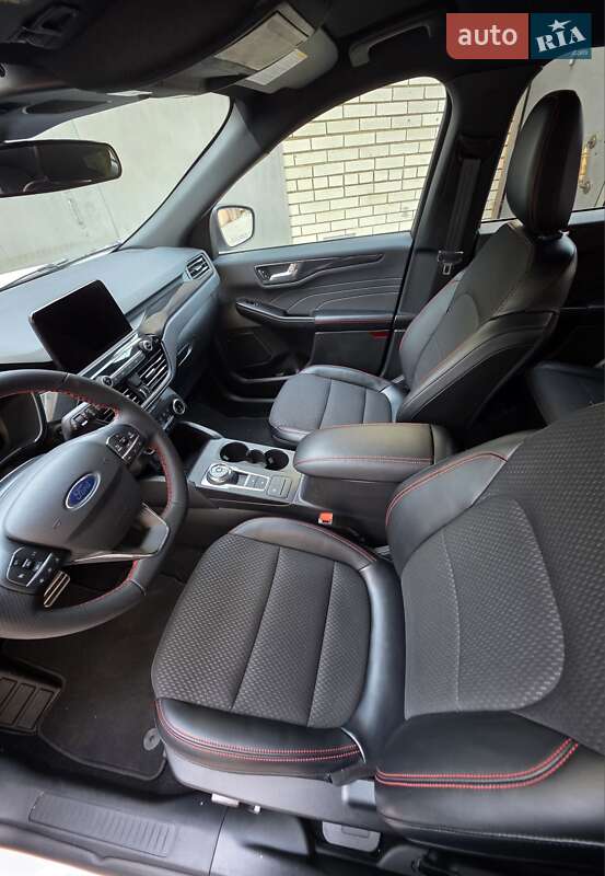 Позашляховик / Кросовер Ford Escape 2024 в Тернополі