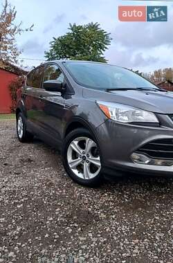 Внедорожник / Кроссовер Ford Escape 2015 в 