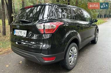Внедорожник / Кроссовер Ford Escape 2017 в 
