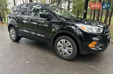 Внедорожник / Кроссовер Ford Escape 2017 в 