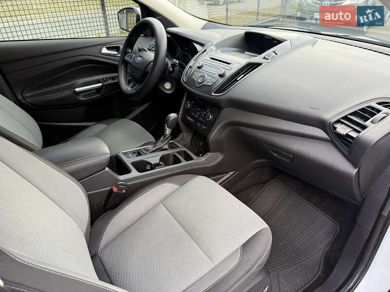 Внедорожник / Кроссовер Ford Escape 2017 в Запорожье