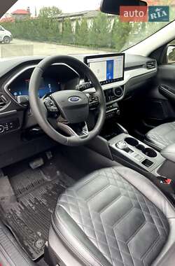Внедорожник / Кроссовер Ford Escape 2023 в 