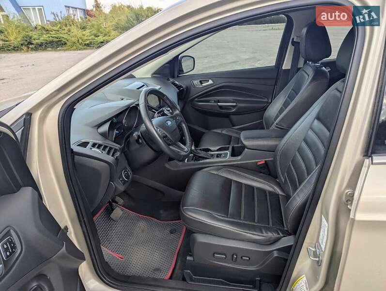 Внедорожник / Кроссовер Ford Escape 2016 в Днепре